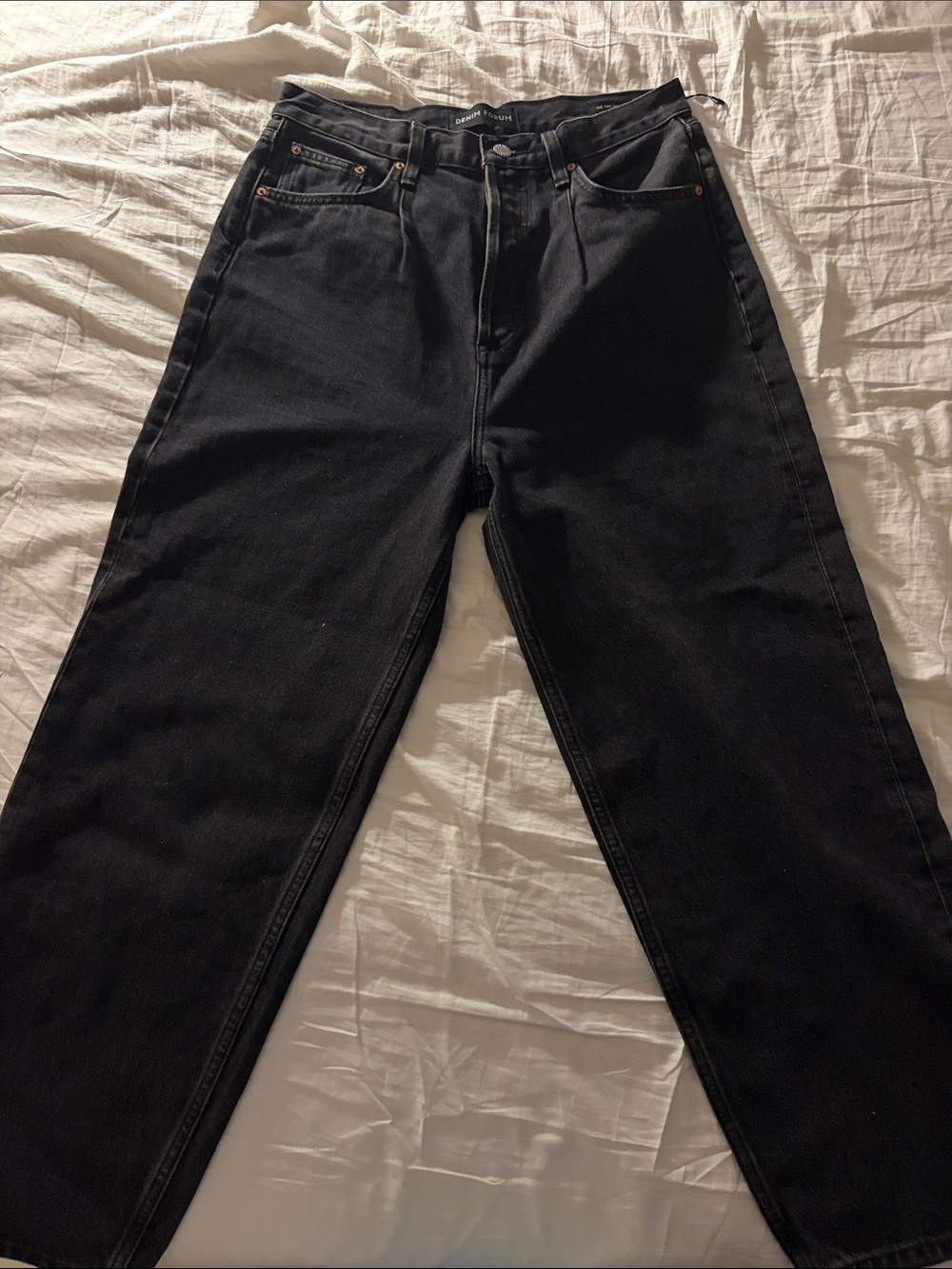 Black women’s Straight-Leg Jeans